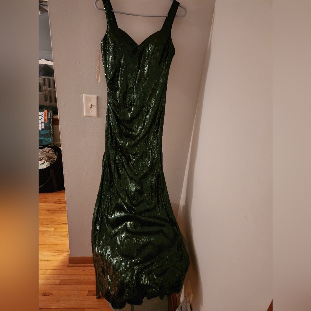 Faviana Glamour emerald green sequence dress